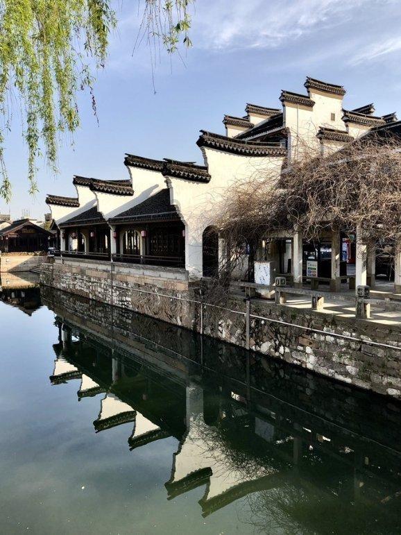 恭喜湖人时隔十年再夺NBA总冠军，詹姆斯进入历史前二毫无争议游戏画面